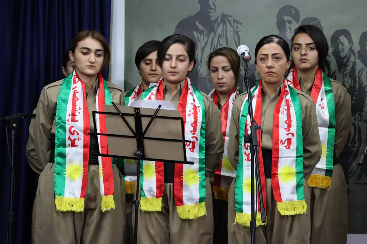 لە بنکەی ناوەندی حیزبی دێموکراتی کوردستان، یادی ڕۆژی ئاڵا و پێشمەرگەی کوردستان بەرز ڕاگیرا